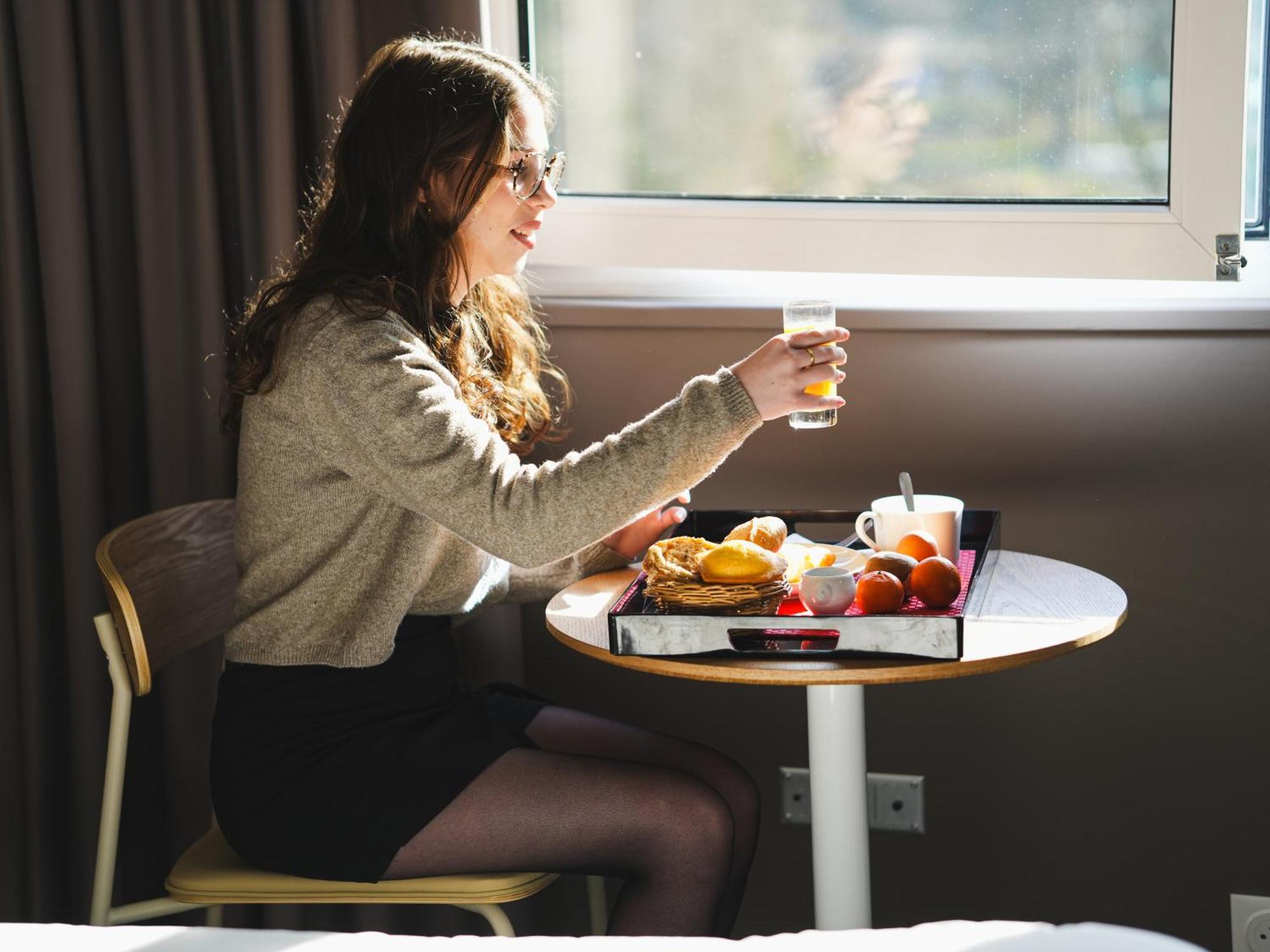 Hotel Ibis Porte D’angleterre 3*
