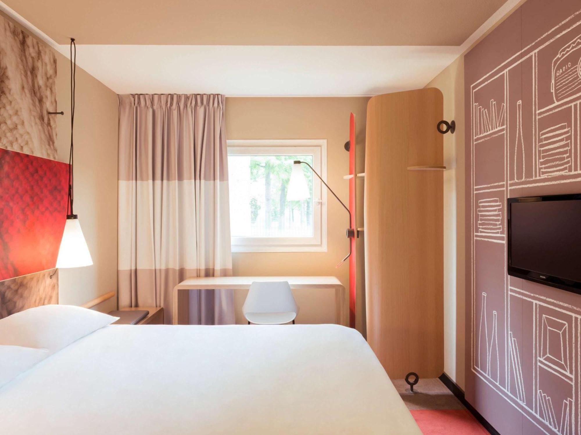 Ibis Porte D'angleterre 3* Caen